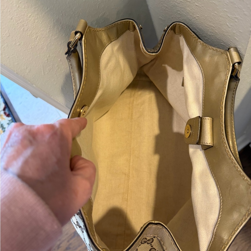 Gucci Sukey Beige and Metallic Monogram tote includes charm with COA - Picture 14 of 17
